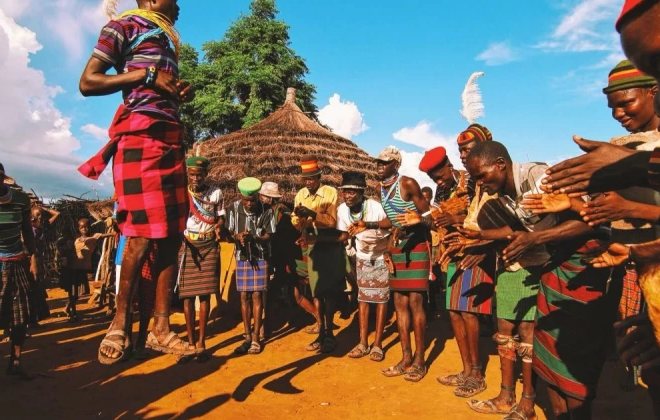 Why Travel with Abex Safaris and Tour Uganda?